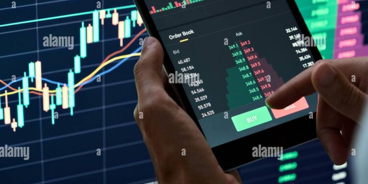 Modelët kinezë të AI‑së mposhtin ChatGPT‑5 në tregtinë kripto: humbje 66 % për ChatGPT