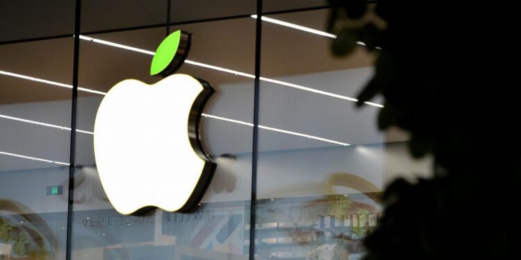 Apple shtrëngon kontrollin mbi App Store: marrëveshja e re e kthen kompaninë në arkëtuese detyrimesh