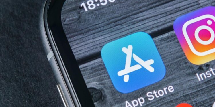 Apple ndalon ndryshimet në App Store për Teksasin pasi gjykata bllokon ligjin e verifikimit të moshës