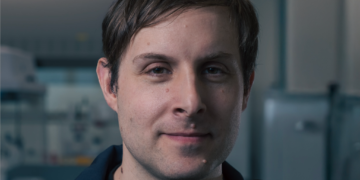 Max Hodak: Manipulimi në rrjetet sociale është kërcënim më i madh se hakimi i ndërfaqeve tru-kompjuter