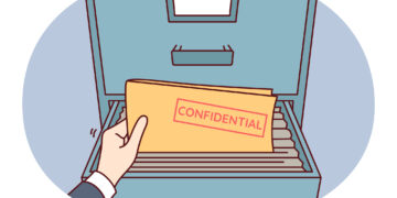 Kur punonjësit e pushuar fshijnë databaza qeveritare — rasti që alarmoi sigurinë në SHBA