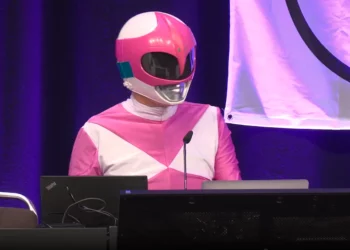 Hacktivisti fshin live faqet ekstremiste gjatë një konference hakerësh, duke ndezur debat mbi etikën digjitale