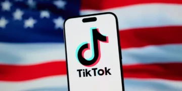 Përdoruesit e TikTok alarmohen për “statusin e imigracionit”: çfarë po ndodh realisht me të dhënat