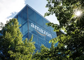 Amazon paralajmëron rritje çmimesh: tarifat tregtare po prekin drejtpërdrejt konsumatorët