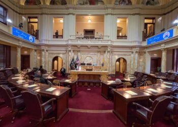 Një padi në New Jersey nxjerr në pah sa e vështirë është lufta kundër pornografisë deepfake