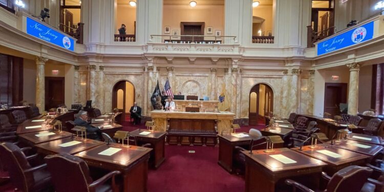 Një padi në New Jersey nxjerr në pah sa e vështirë është lufta kundër pornografisë deepfake