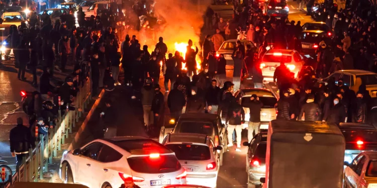 Një nga ndërprerjet më të gjata të internetit në histori po ndodh në Iran mes protestave