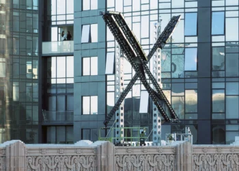 Elon Musk i përgjigjet thirrjes së policisë franceze pas bastisjes së zyrave të X në Paris