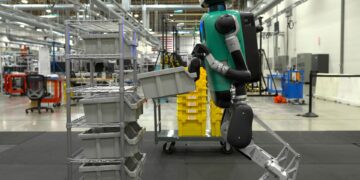 Toyota nis testimin e robotëve humanoidë në fabrikën e saj në Kanada