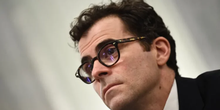 Meta: Kufizimet prindërore nuk frenojnë përdorimin obsesiv të rrjeteve sociale