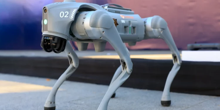 Meksika vendos qen robotikë patrullues në sigurinë e “FIFA World Cup” 2026