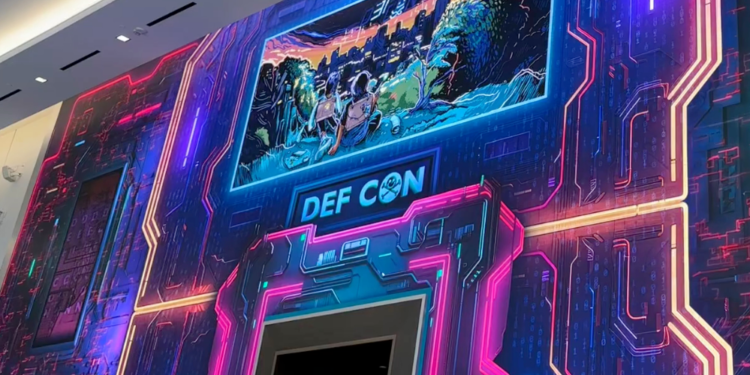 DEF CON ndalon tre figura të lidhura me Jeffrey Epstein për të ruajtur sigurinë e pjesëmarrësve