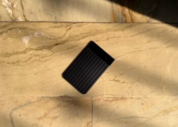 Pajisjet AI që regjistrojnë dhe transkriptojnë takimet automatikisht