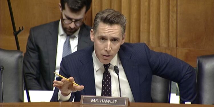 Netflix në qendër të kritikave në Senat për “ideologjinë transgjinore” në shfaqjet për fëmijë