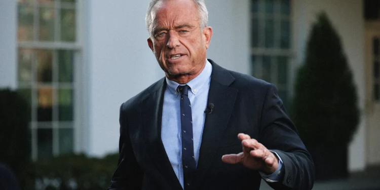 Departamenti Amerikan i Shëndetësisë përdor AI për të shqyrtuar efektet anësore të vaksinave