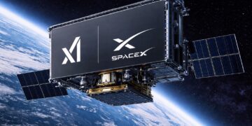 SpaceX blen asetet e xAI dhe synon qendra të të dhënave për AI në hapësirë