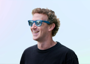 Meta dhe Prada nisin rrugën drejt syzeve inteligjente AI, Zuckerberg shfaqet në Milano