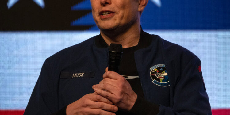 Elon Musk planifikon prodhim të çipave për Tesla dhe SpaceX