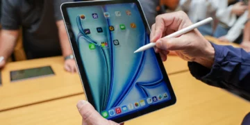 Përditësimi i iPad Air: çipi M4 dhe 12 GB RAM për multitasking dhe aplikacione të avancuara