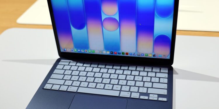 MacBook Neo: modeli i ri Apple që kombinon performancë, stil dhe çmim të ulët