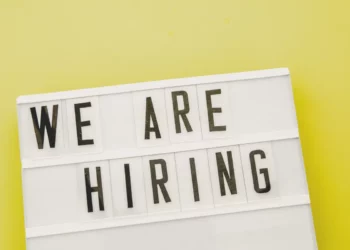 Tokenët e inteligjencës artificiale: avantazh apo kosto e re për kompanitë?