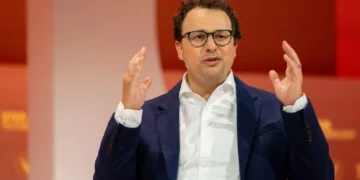 CEO i Anthropic akuzon OpenAI për “gënjeshtra” mbi marrëveshjen me Pentagonin