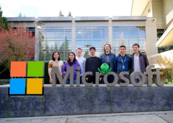 Microsoft blen ekipin e Cove ndërsa platforma e bashkëpunimit me AI mbyllet