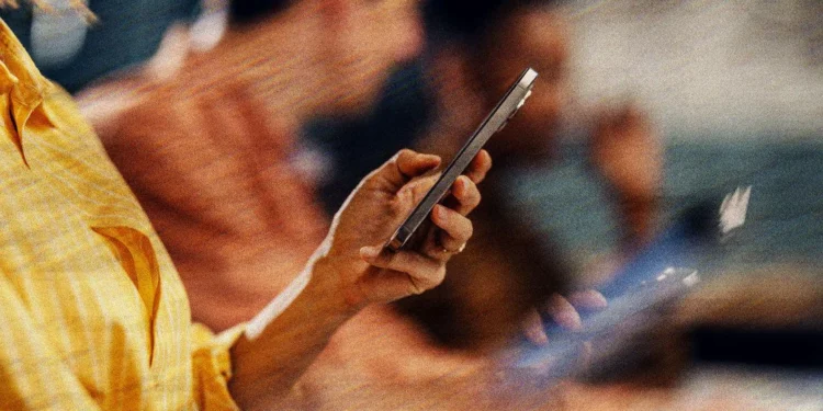 Sulmi “DarkSword” kërcënon përdoruesit, Apple këshillon përditësimin e menjëhershëm të iOS