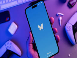 BlueSky lançon AI-në Attie, llogaria më e bllokuar pas J.D. Vance