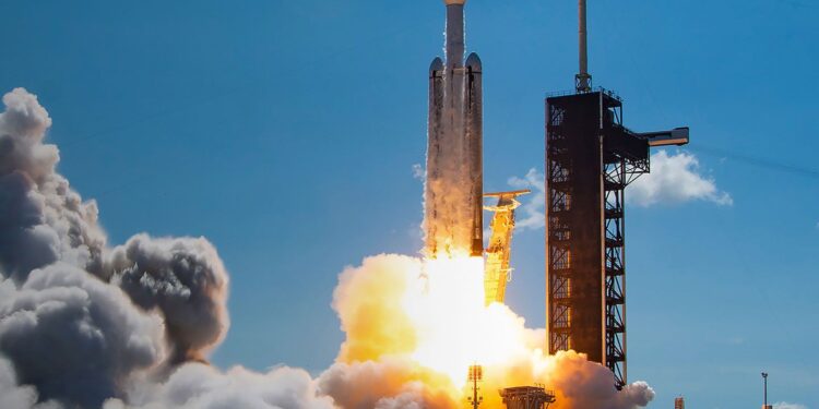 Qendrat e të dhënave në orbitë: themeli i strategjisë të SpaceX