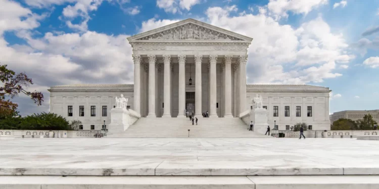 Gjykata në SHBA jep lirim me kusht për 24-vjeçarin që depërtoi në sistemin gjyqësor federal