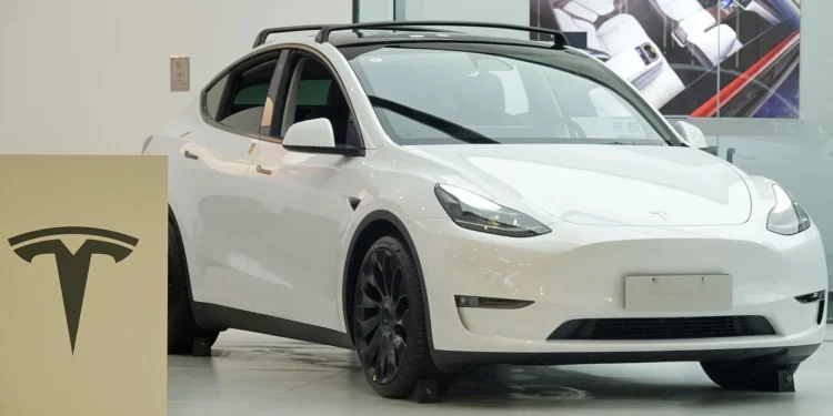 Miliona Tesla mund të kërkojnë upgrade hardware për drejtim autonom të plotë