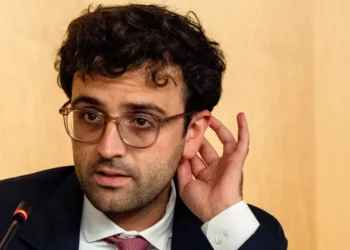 Kalshi fiton pezullim të përkohshëm të çështjes penale në Arizona