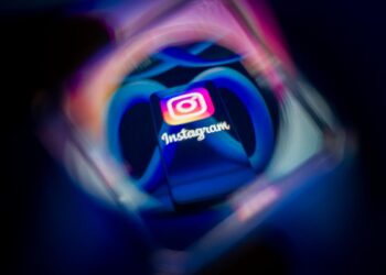 Meta nën presion: rrezikon mijëra padi për ndikimin te adoleshentët