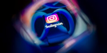 Meta nën presion: rrezikon mijëra padi për ndikimin te adoleshentët