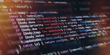 Hakerët sulmojnë Axios: miliona zhvillues të ekspozuar ndaj kodit të dëmshëm