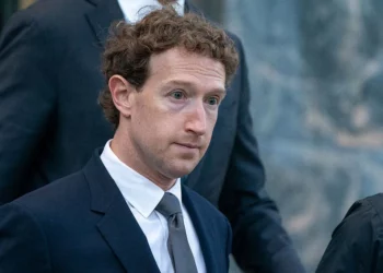 Meta zgjeron strategjinë AI me regjistrimin e aktivitetit të punonjësve