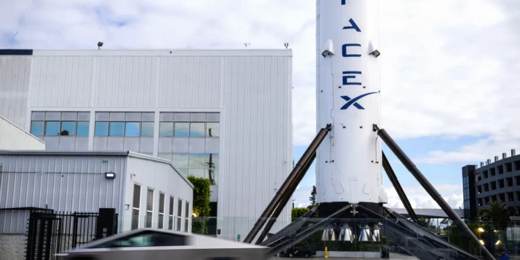 Debat mbi IPO-në e SpaceX: Aktivisët, thirrje për bojkot dhe më shumë mbikëqyrje