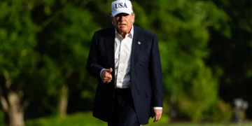 Trump pezullon përkohësisht masat e reja për sigurinë e inteligjencës artificiale