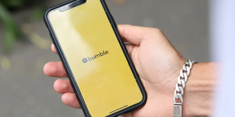 Aplikacioni Bumble largohet nga “swipe” në një ndryshim të madh produkti