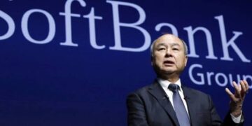 Ekspertët vënë në pikëpyetje planin e Elon Musk për qendra AI në orbitë