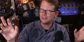 Hank Green: Varësia ime nga AI nuk është më e shëndetshme