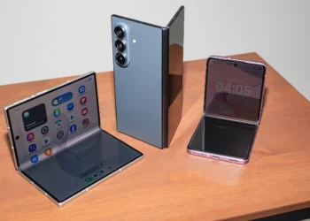 Samsung i jep Apple një këshillë për iPhone-in e palosshëm